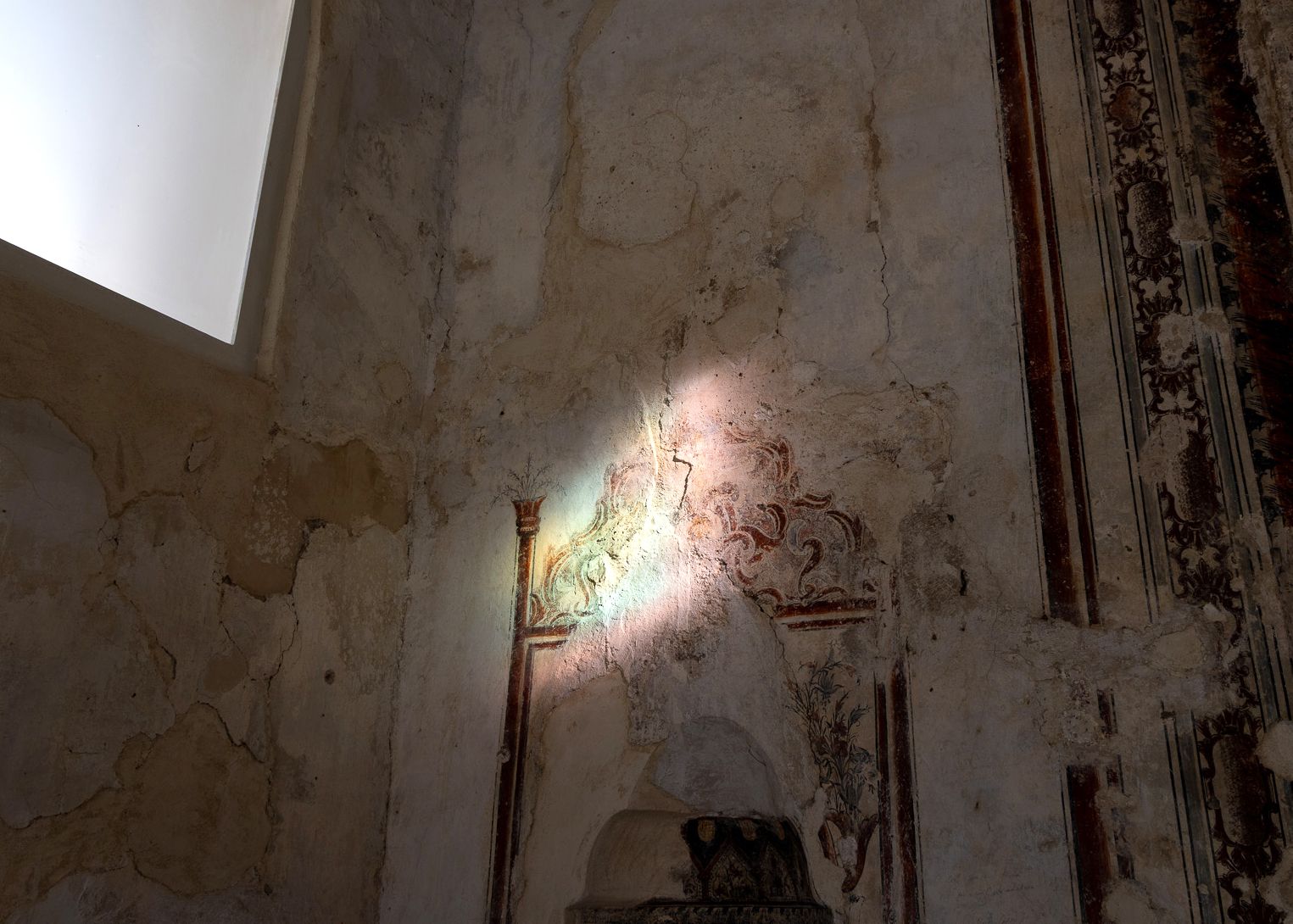 Krujë 山坡上遺落的星月，靜靜守護數百年的蘇菲派修道院 — Dollma Tekke