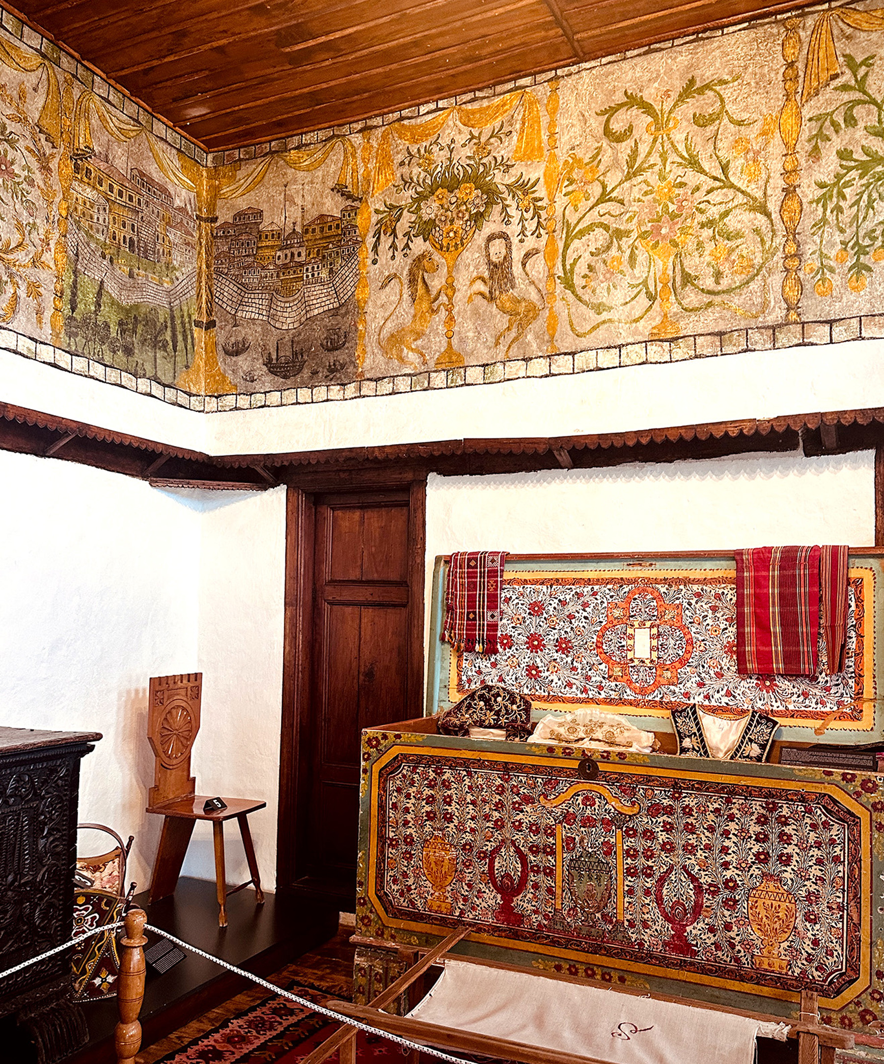 Krujë 的民俗博物館，260 年前的老宅故事