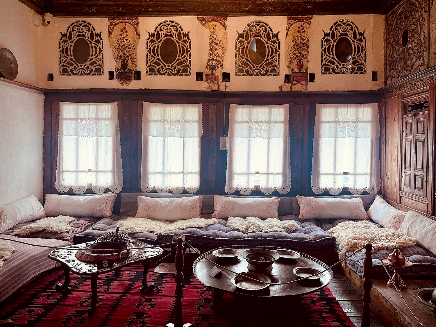 Krujë 的民俗博物館,260 年前的老宅故事